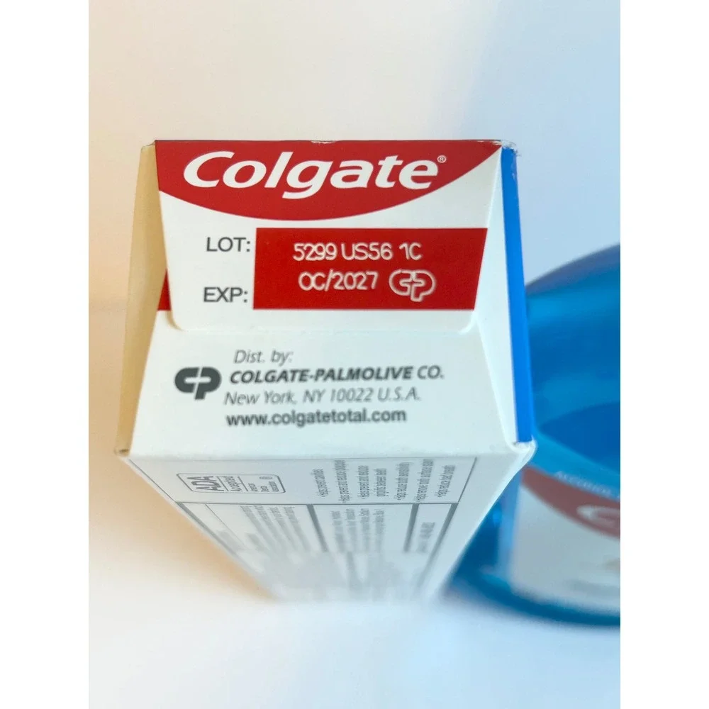 Colgate Total Peppermint Mouthwash and Whitening Toothpaste Set